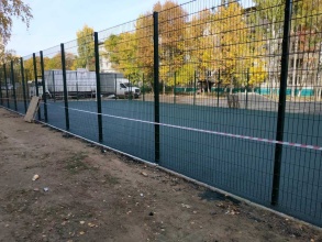 Забор на спортивную площадку 40 метров фото в Реутове